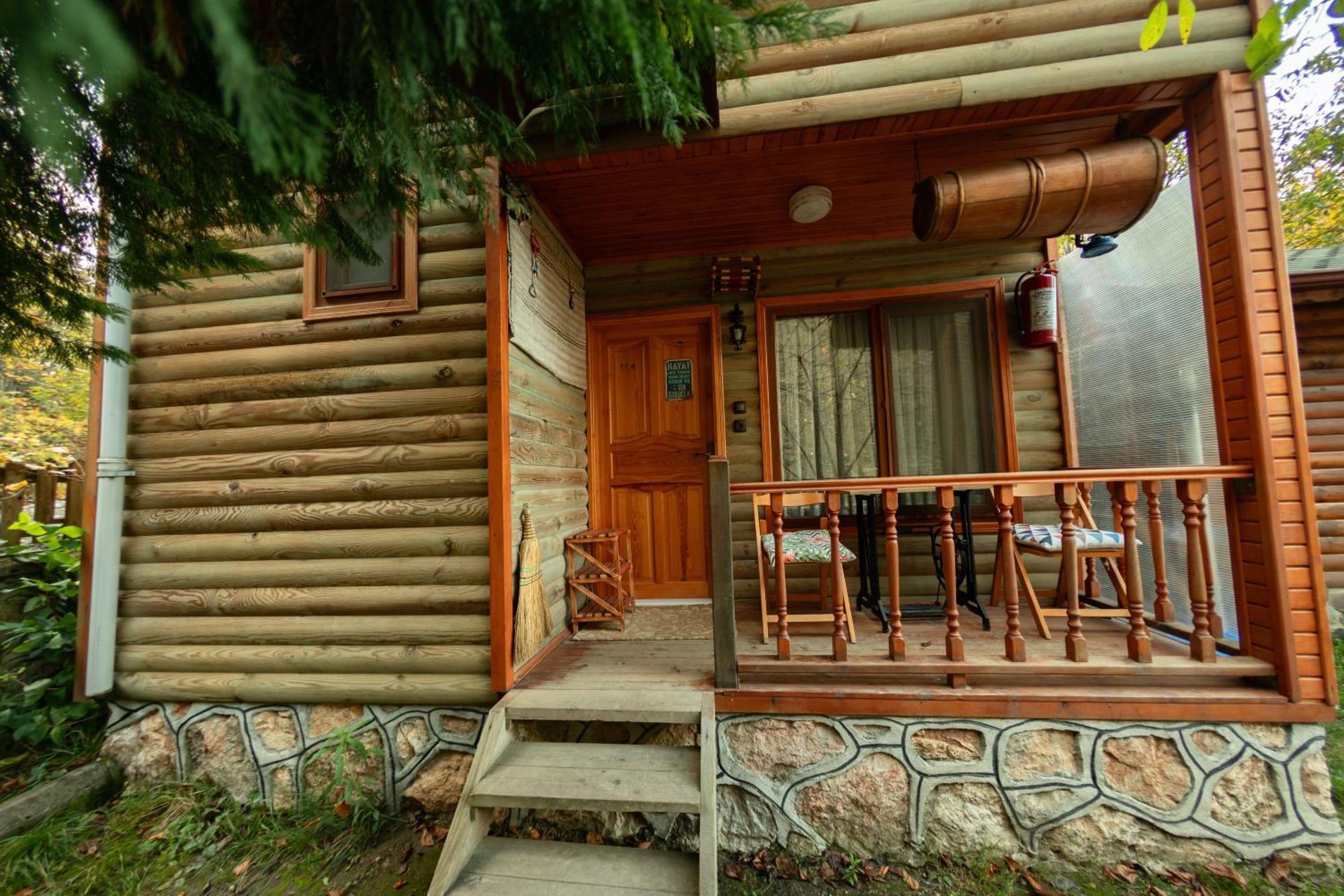 ボル Abant Doga Koeskue Bed & Breakfast エクステリア 写真